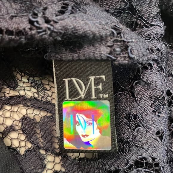 Diane Von Furstenberg DVF Hasina navy blue lace top with tank underlay, size 2 - Picture 3 of 3